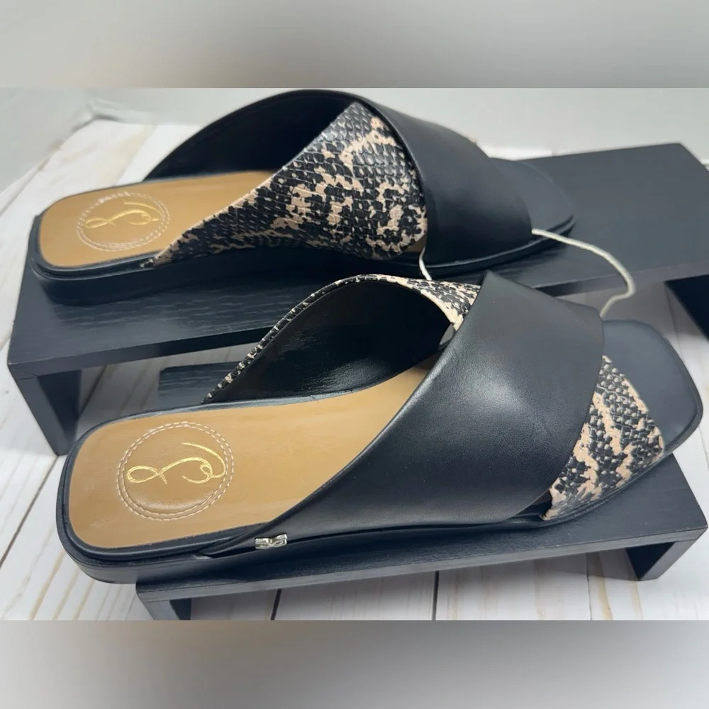 *NIB* Sam Edelman Idina Flat in Black Leather/Snake Print Sandals Size 7